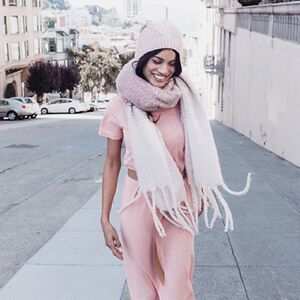 Mer Sea Ombré Pink Beige Cream Wrap Scarf NWOT